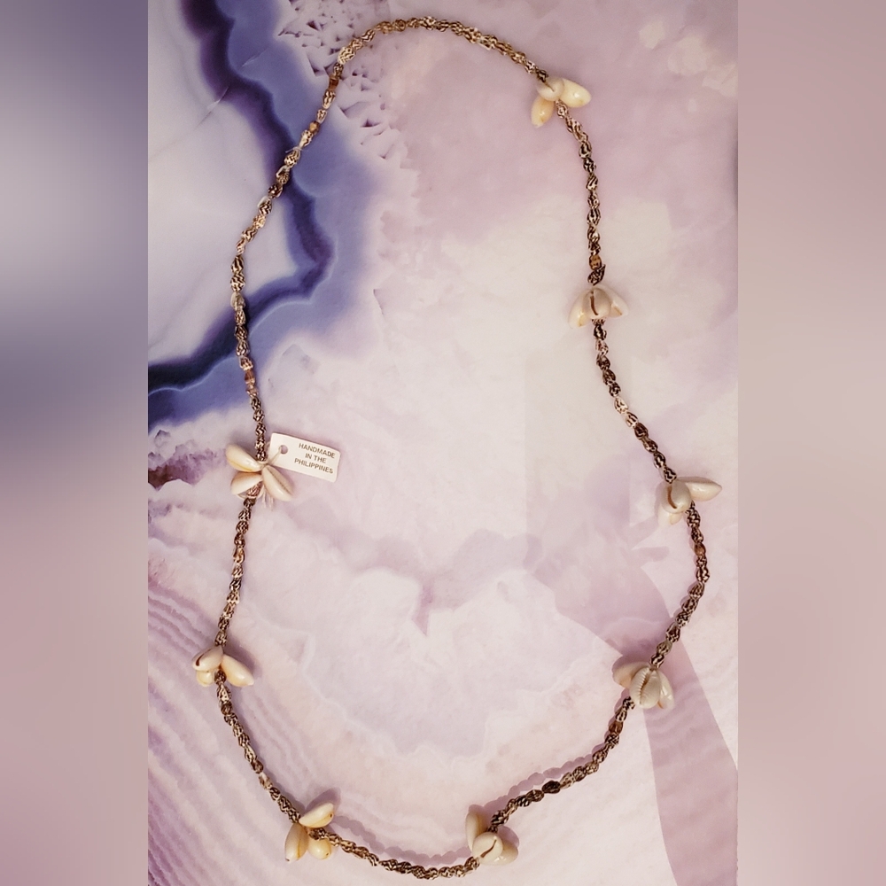 Handmade Long Shell Necklace Unisex - Picture 3 of 3